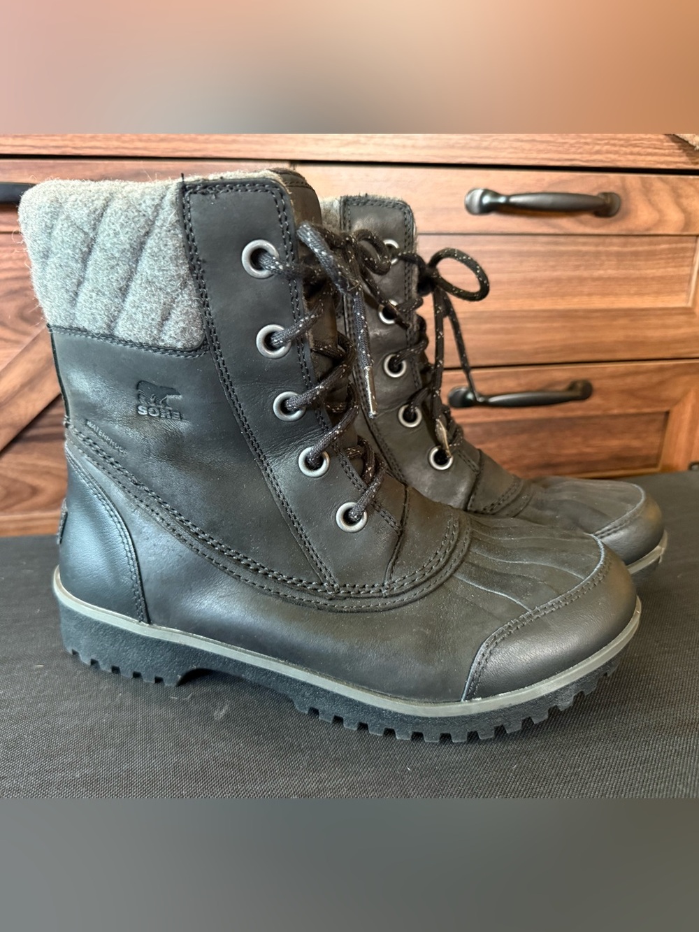 Sorel Black Quilted-Cuff Lace-Up Cold-Weather Boots